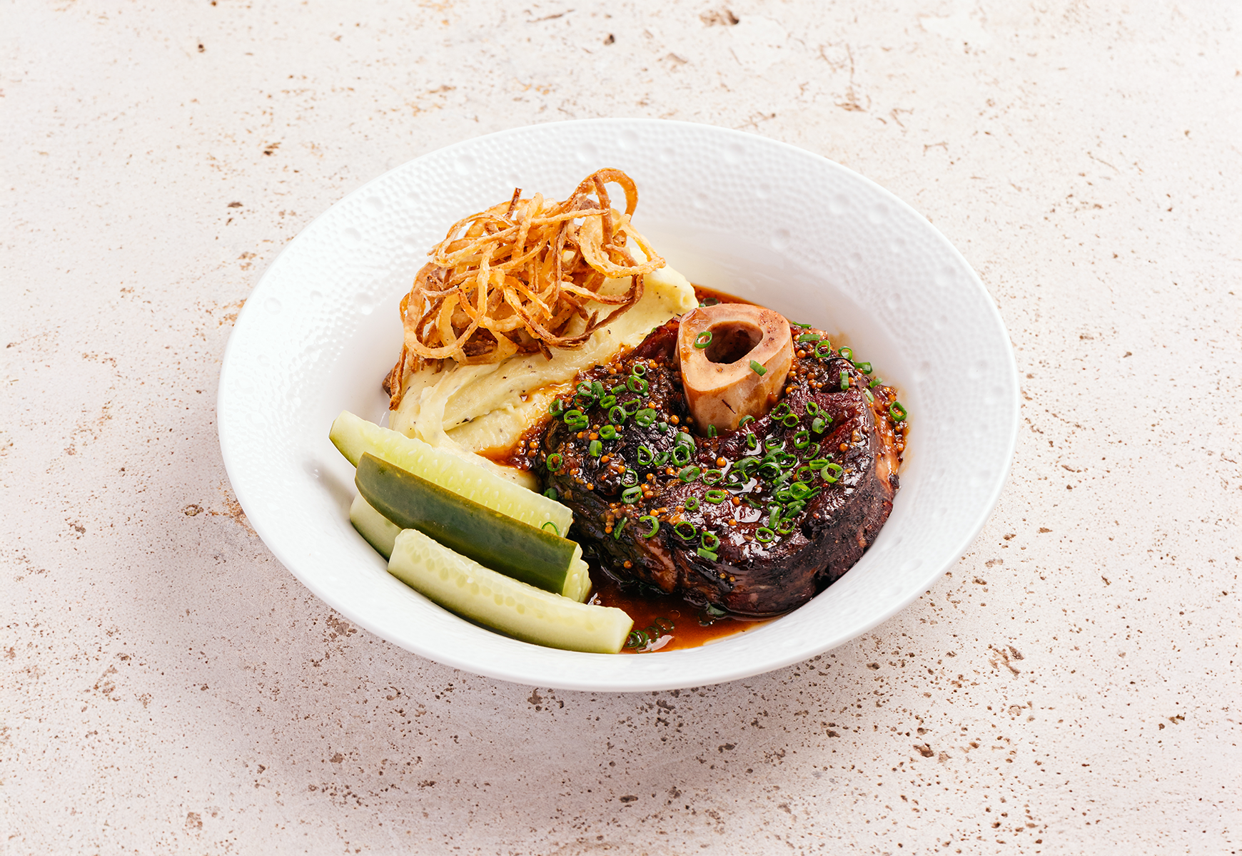 Ossobuco with potato purée and truffle